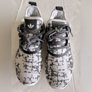Adidas women’s NMD R1 shoes size 8 US